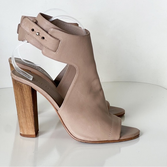 Vince Addie Open-Toe Buckle-Back Sandal Taupe Wood Block Heel Size 8.5 - Picture 3 of 13